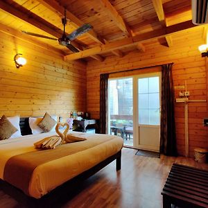Deluxe Swiss Cottage